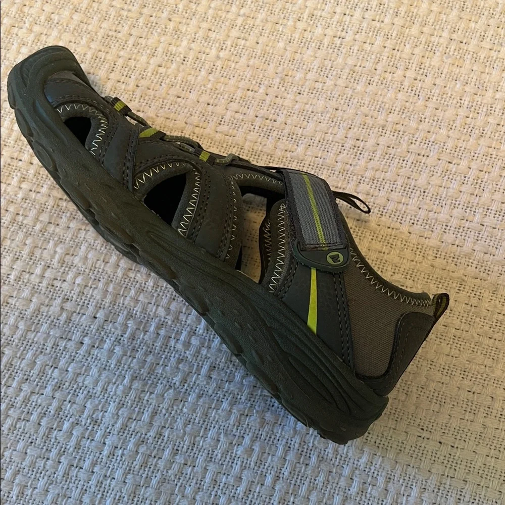 Outdoor Adventure Gray and Green Merrell Hydro 2 Sport Boys Sandals  Size 3
